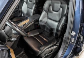 Подержанный автомобиль Volvo XC90 2018 года (20 фото)