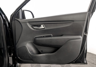 Подержанный автомобиль Kia Rio Hatchback 2020 года (24 фото)