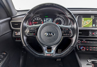 Подержанный автомобиль Kia Optima Sedan 2017 года (22 фото)