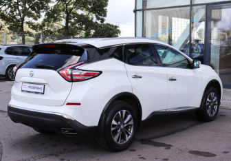 Подержанный автомобиль Nissan Murano Suv 2021 года (4 фото)