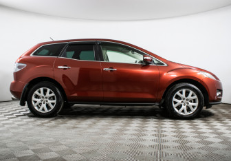 Подержанный автомобиль Mazda CX-7 2008 года (4 фото)