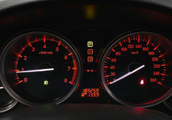 Подержанный автомобиль Mazda 6 Sedan 2010 года (16 фото)