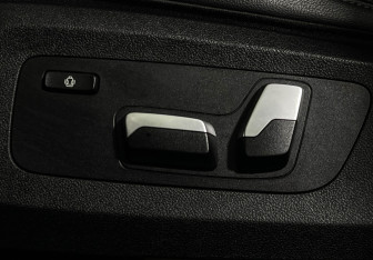Подержанный автомобиль BMW X5 2020 года (16 фото)
