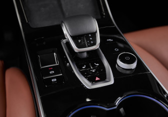 Подержанный автомобиль Omoda C5 2023 года (23 фото)