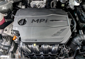 Подержанный автомобиль Hyundai Santa Fe 2023 года (9 фото)