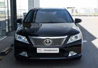 Подержанный автомобиль Toyota Camry Sedan 2014 года (2 фото)