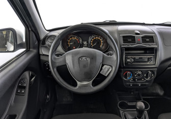 Подержанный автомобиль LADA (ВАЗ) Granta Sedan 2023 года (22 фото)
