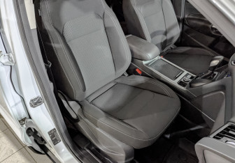 Подержанный автомобиль Ford Kuga 2017 года (23 фото)