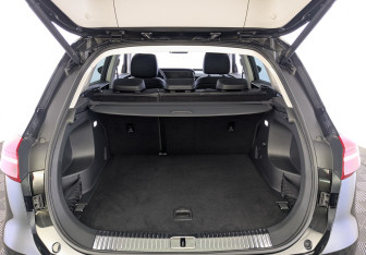 Подержанный автомобиль Hongqi HS5 2024 года (9 фото)