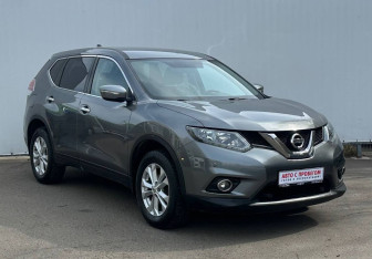Подержанный автомобиль Nissan X-Trail 2017 года (3 фото)