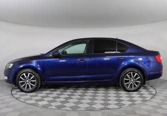 Подержанный автомобиль Skoda Octavia Liftback 2016 года (8 фото)