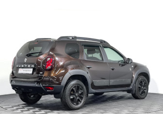 Подержанный автомобиль Renault Duster 2018 года (5 фото)
