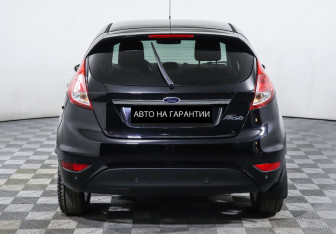 Подержанный автомобиль Ford Fiesta Hatchback 2016 года (4 фото)