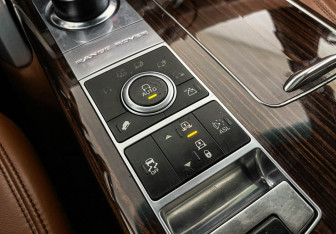 Подержанный автомобиль Land Rover Range Rover 2013 года (16 фото)