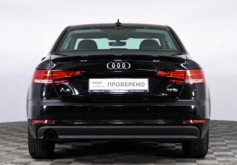 Подержанный автомобиль Audi A4 Sedan 2018 года (6 фото)