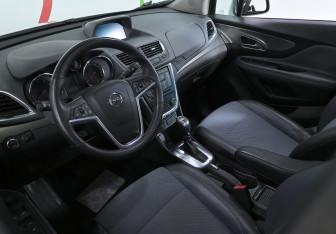Подержанный автомобиль Opel Mokka 2014 года (7 фото)