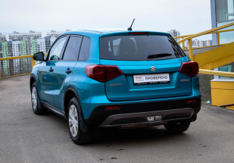 Подержанный автомобиль Suzuki Vitara 2019 года (6 фото)