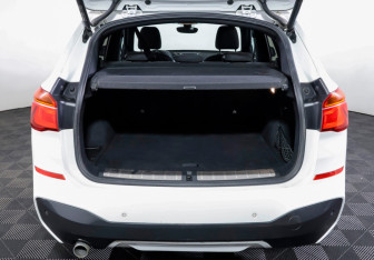 Подержанный автомобиль BMW X1 2019 года (9 фото)