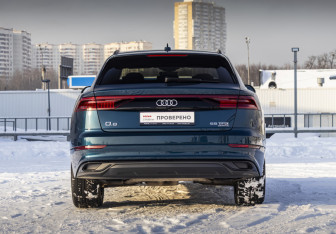 Подержанный автомобиль Audi Q8 2019 года (6 фото)