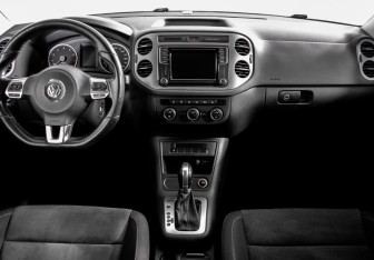 Подержанный автомобиль Volkswagen Tiguan 2016 года (12 фото)