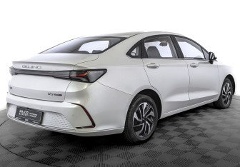 Подержанный автомобиль BAIC U5 Plus 2024 года (5 фото)