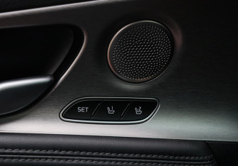 Подержанный автомобиль Kia Stinger 2019 года (32 фото)