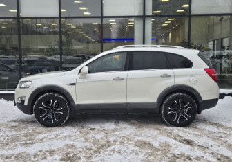Подержанный автомобиль Chevrolet Captiva 2012 года (5 фото)