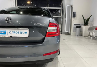 Подержанный автомобиль Skoda Octavia Liftback 2017 года (8 фото)