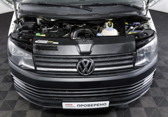 Подержанный автомобиль Volkswagen Transporter Van 2018 года (9 фото)
