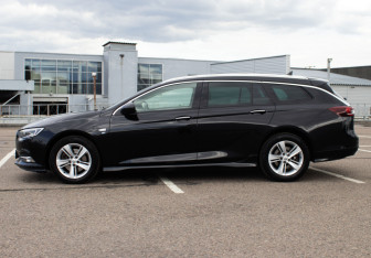 Подержанный автомобиль Opel Insignia Wagon 2018 года (8 фото)