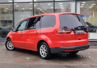 Подержанный автомобиль Ford Galaxy 2007 года (6 фото)