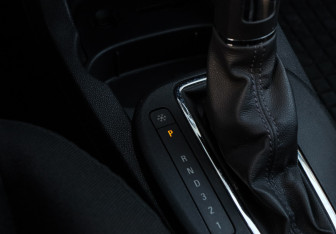 Подержанный автомобиль Opel Corsa 2007 года (12 фото)