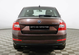 Подержанный автомобиль Skoda Octavia Liftback 2014 года (4 фото)
