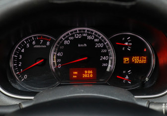Подержанный автомобиль Nissan Teana 2008 года (15 фото)
