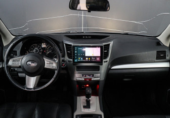 Подержанный автомобиль Subaru Outback Wagon 2011 года (10 фото)