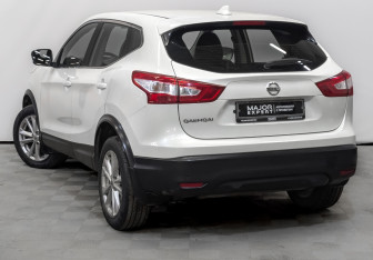 Подержанный автомобиль Nissan Qashqai 2018 года (7 фото)