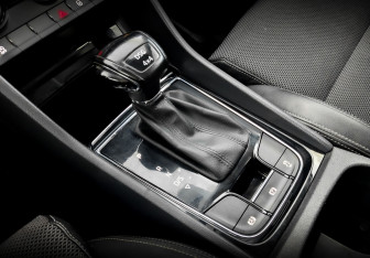 Подержанный автомобиль Skoda Karoq 2021 года (28 фото)