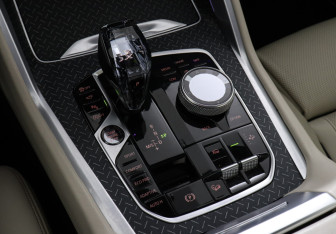 Подержанный автомобиль BMW X6 2019 года (24 фото)