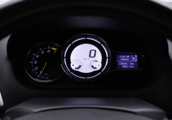 Подержанный автомобиль Renault Megane Hatchback 2010 года (12 фото)