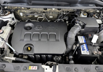 Подержанный автомобиль Toyota RAV4 2019 года (9 фото)