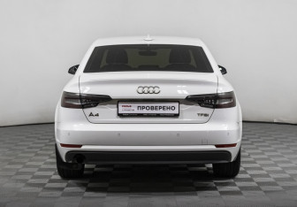 Подержанный автомобиль Audi A4 Sedan 2018 года (6 фото)