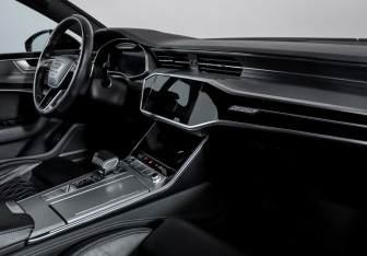 Подержанный автомобиль Audi A7 2021 года (9 фото)