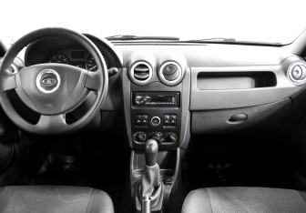 Подержанный автомобиль LADA (ВАЗ) Largus Wagon 2013 года (9 фото)