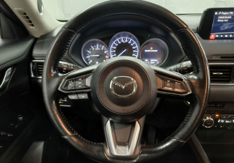 Подержанный автомобиль Mazda CX-5 2017 года (12 фото)