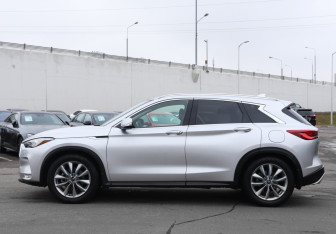 Подержанный автомобиль Infiniti QX50 2020 года (8 фото)