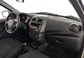 Подержанный автомобиль LADA (ВАЗ) Granta Liftback 2023 года (13 фото)