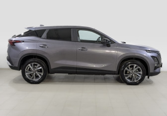 Подержанный автомобиль Omoda C5 2024 года (4 фото)
