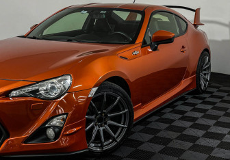 Подержанный автомобиль Toyota GT86 2012 года (16 фото)