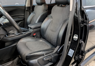 Подержанный автомобиль Москвич 3 2023 года (20 фото)