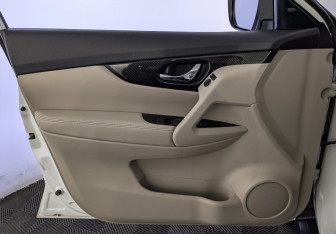 Подержанный автомобиль Nissan X-Trail 2019 года (19 фото)